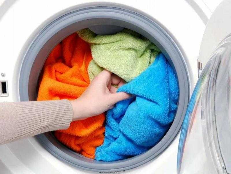 Нужно ли стирать постельное белье: чтобы не полиняло, из сатина, из бязи