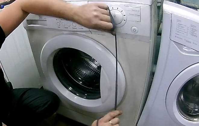 Сброс программы стиральной машины индезит: как сбросить зависший режим, открыть стиралку, если бак заполнен водой, что делать с прибором, который завис?