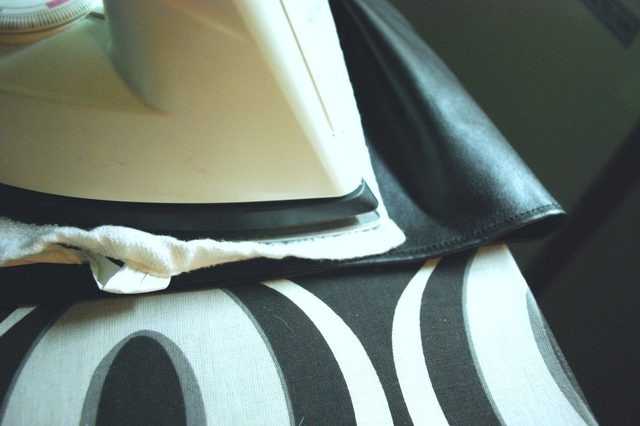 Как разгладить куртку из кожзаменителя (искусственную кожу) в домашних условиях