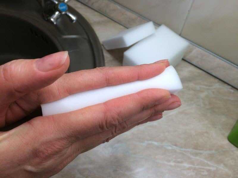 Вопрос безопасности: можно ли мыть посуду меламиновой губкой?