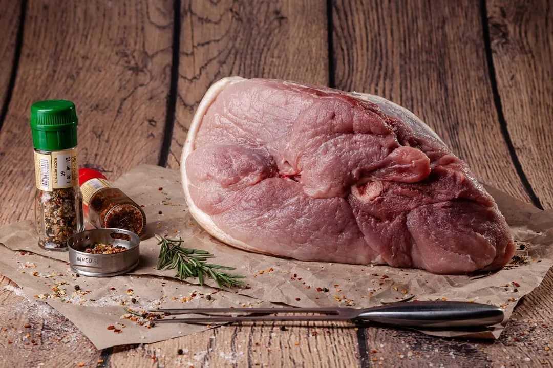 Тонкости кулинара: как избавиться от запаха хряка в мясе?
