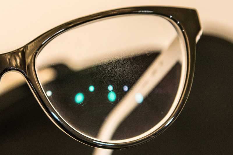 Советы, что делать, если поцарапались солнцезащитные очки