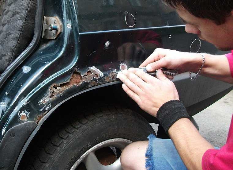 Три рабочих метода удаления ржавчины с кузова автомобиля, а так же рейтинг средств для удаления коррозии