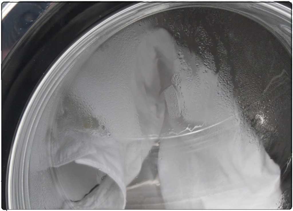 Как стирать постельное белье в стиральной машине: температура, режим