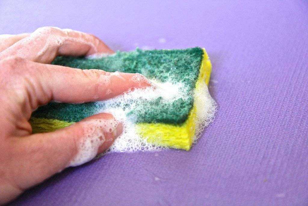 Как почистить коврик для мыши