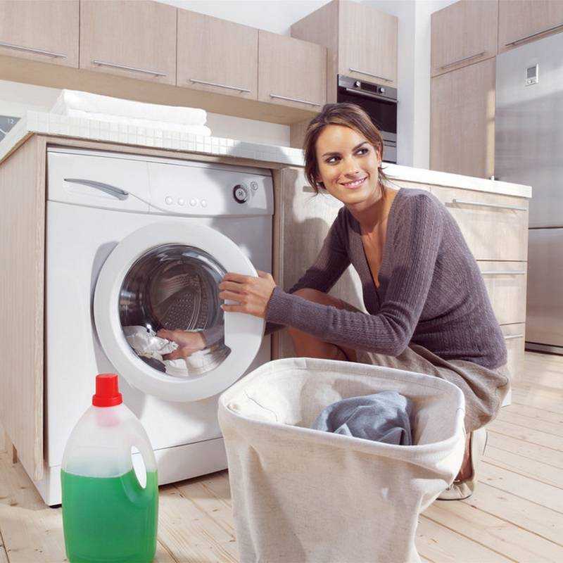 16 вещей, которые можно и нельзя стирать в стиральной машинке