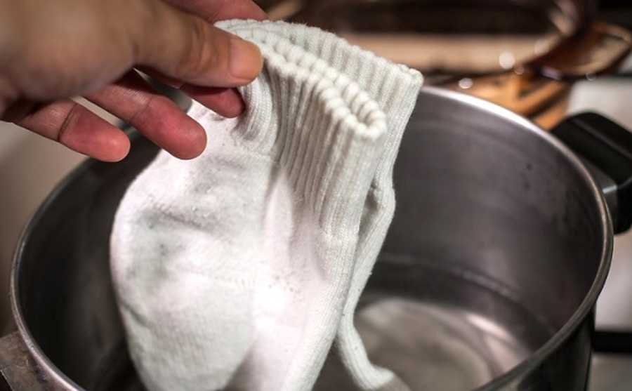 Как отстирать белые носки в домашних условиях народными средствами