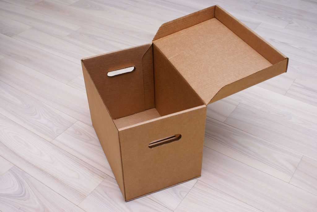 В этой статье поговорим о картонных коробках для хранения вещей: достоинствах и недостатках использования ящиков из картона, видах (с крышкой и без и других), как выбрать и где купить, как сделать самостоятельно