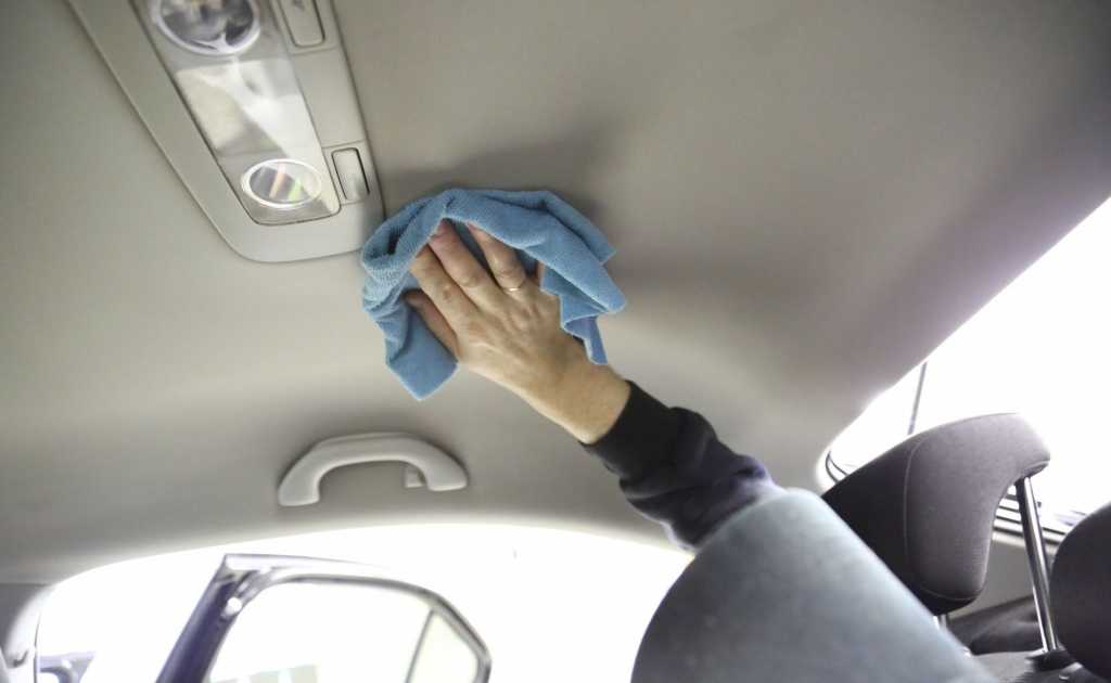 Как очистить сиденья в машине домашними средствами