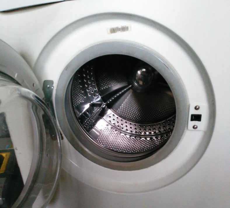 Машина индезит не сливает воду причина. Отжим на стиральной машине. Стиральная машина не отжимает. Стиральная машина не отжимает белье и не сливает воду. Нет отжима.