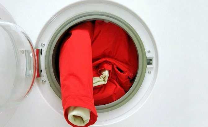 Можно ли стирать куртки на синтепоне в стиральной машинке?