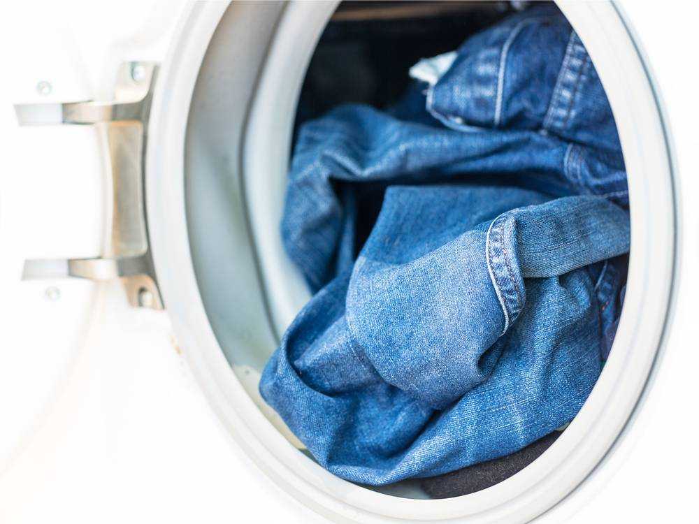 Как правильно стирать детские вещи и детское постельное белье: в стиральной машине и в ручную