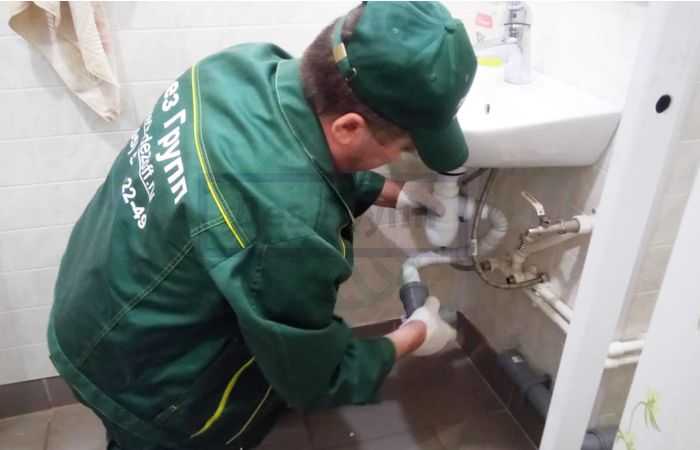 Методы устранения запаха канализации в ванной в домашних условиях