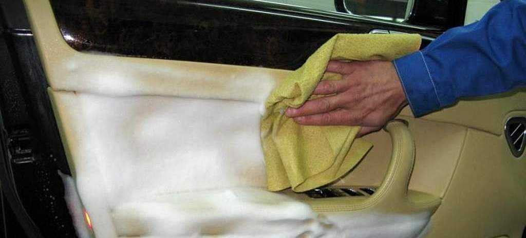 Можно ли и как правильно использовать ваниш для чистки салона автомобиля?