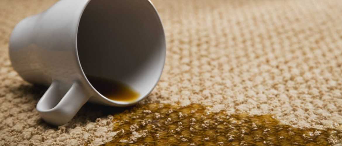 Как отстирать кофе? – убираем пятна и следы с одежды