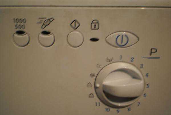 Зачем в стиральной машинке три отсека для порошка: в какой отсек заливать пятновыводитель и отбеливатель, порошок и кондиционер