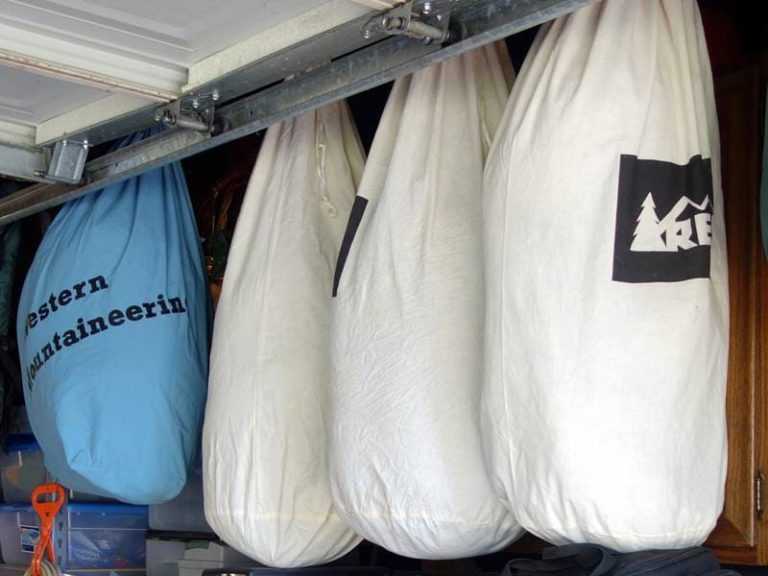 Рекомендации опытных туристов, как стирать спальный мешок