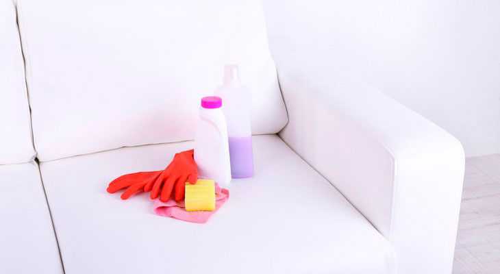 Как почистить обивку дивана в домашних условиях