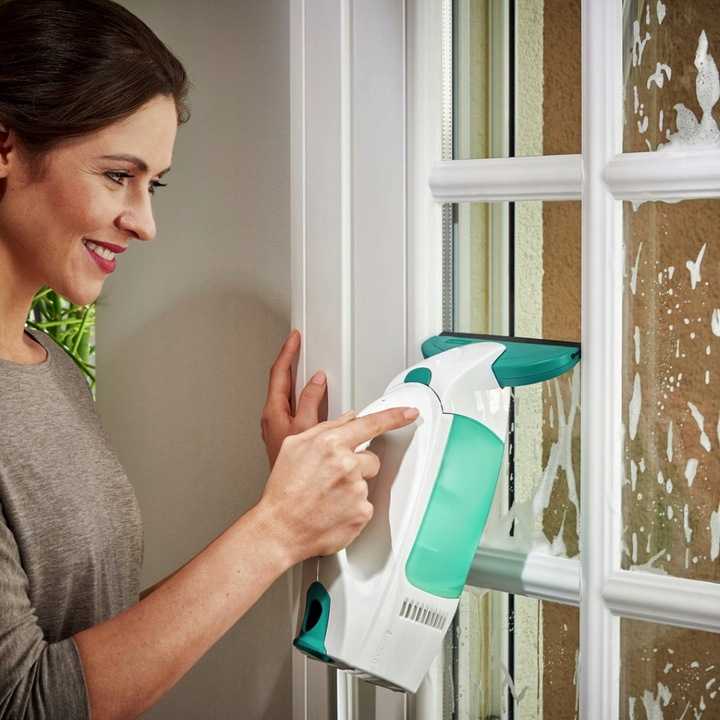 Как помыть окна без разводов – народные средства