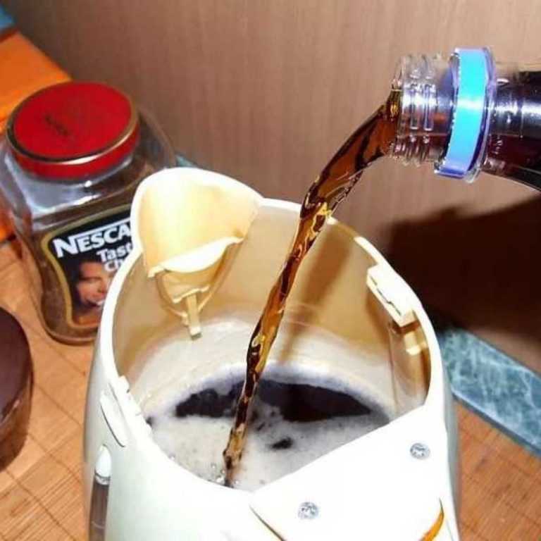 Как очистить чайник от накипи в домашних условиях: как убирать налет уксусом и лимонной кислотой