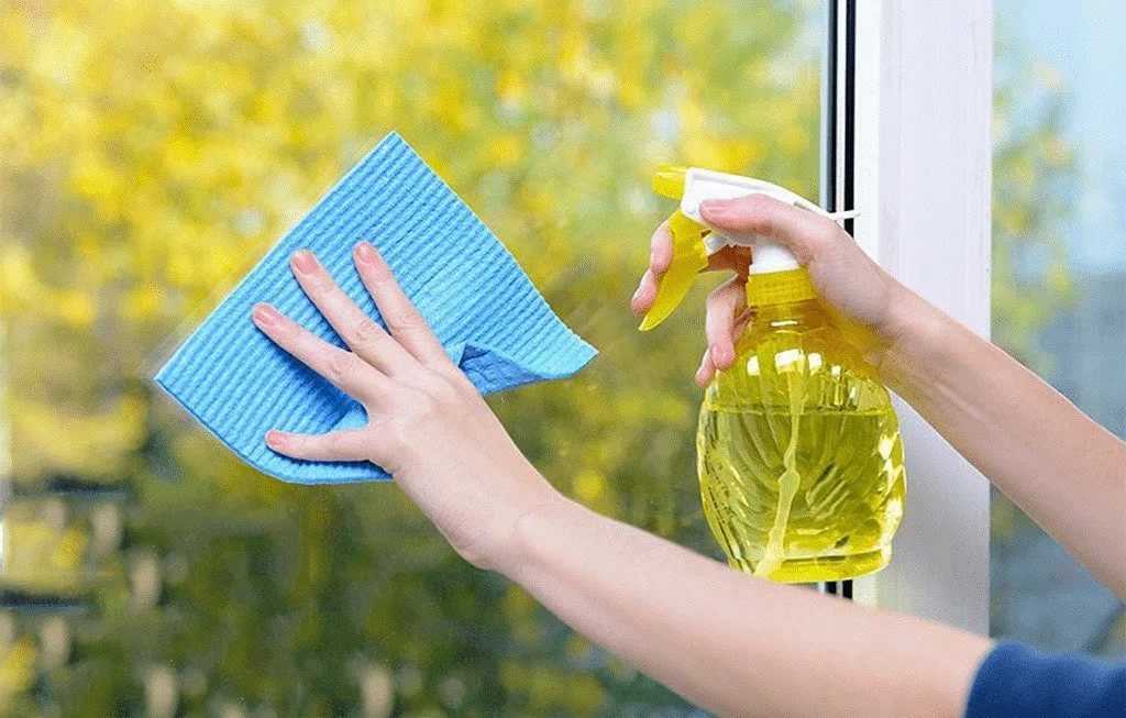 Как мыть окна с уксусом: несколько рецептов (с пропорциями), с помощью которых можно отмыть стекла без разводов