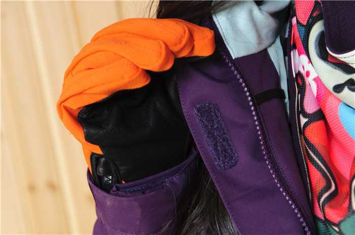 Как стирать горнолыжную куртку правильно, можно ли это делать в машине или руками, чем из моющих средств воспользоваться?