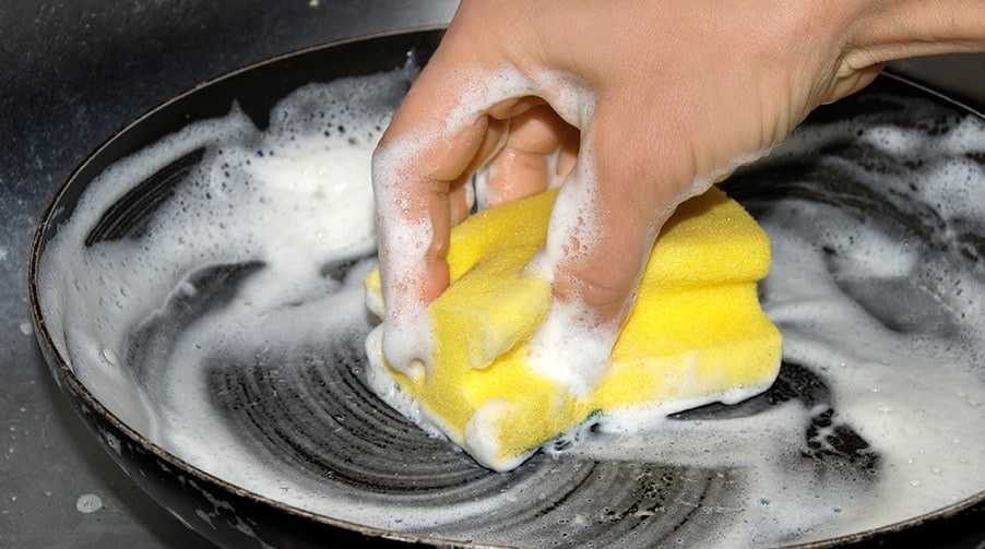 Как приготовить домашнее моющее средство для посуды
