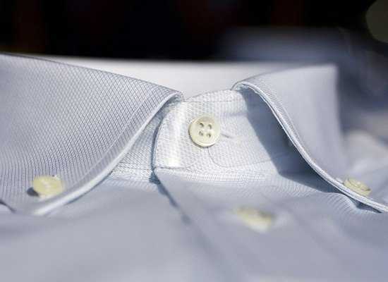 Как отстирать воротнички на рубашках: эффективные народные способы