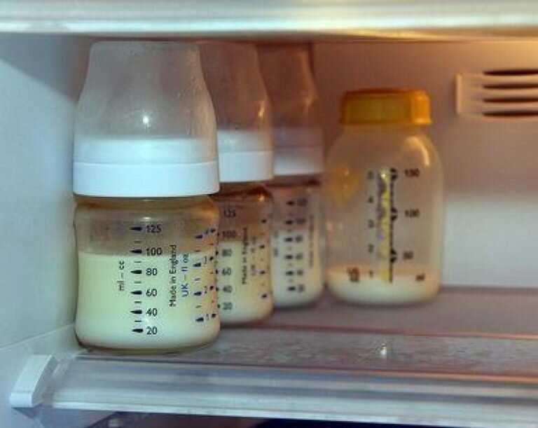 Грудное молоко обладает полезными и питательными свойствами Это самый важный продукт в меню грудного ребенка Для удобства его можно хранить Читайте как это