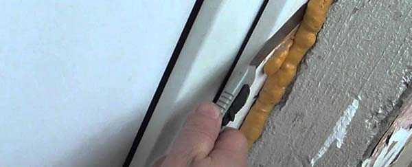 Чем очистить монтажную пену от металлической двери