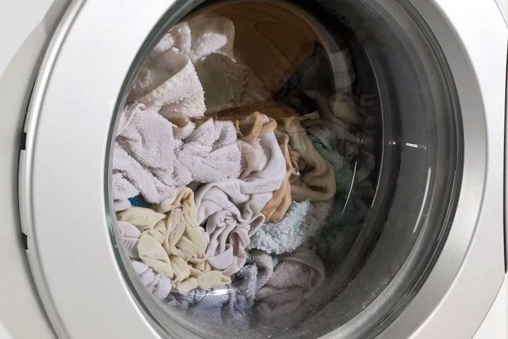 15 причин, почему стиральная машина не отжимает белье | рембыттех