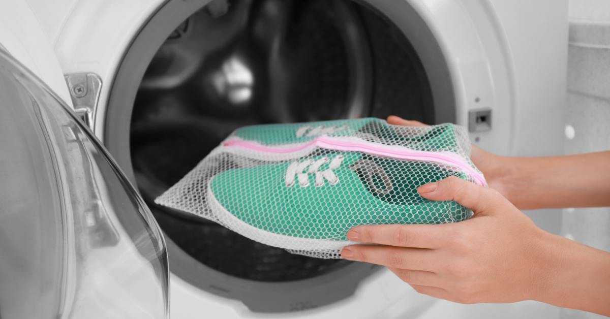 Как постирать кроссовки в стиральной машине без режима стирки обуви