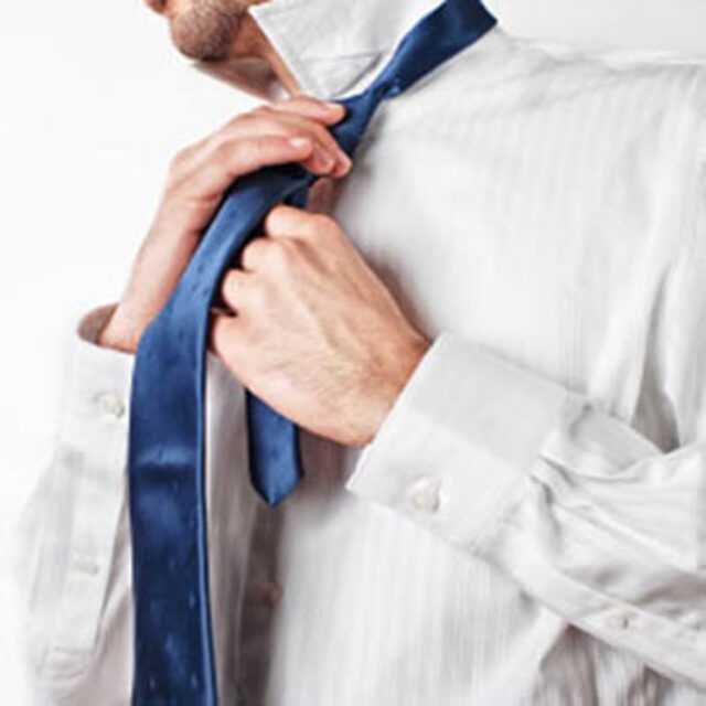 Как стирать галстук в домашних условиях, почистить и гладить мужской аксессуар