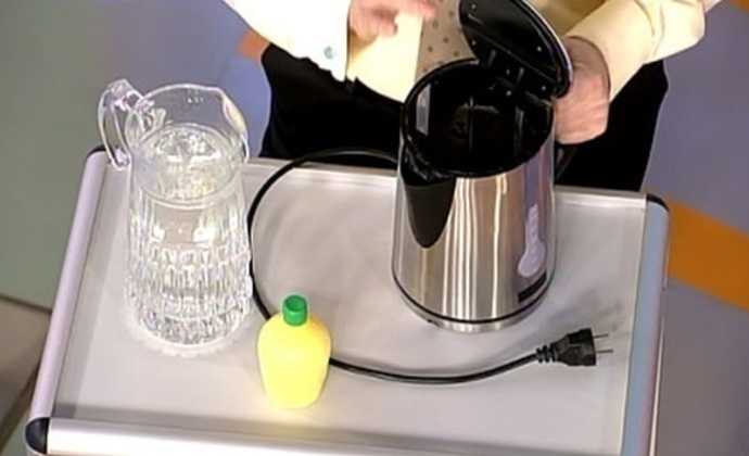 Эффективные способы, как убрать накипь в чайнике лимонной кислотой