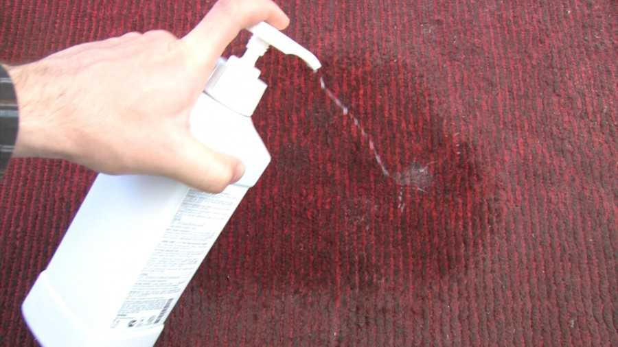 Чем можно отстирать засохшую кровь с одежды и постельного в домашних условиях