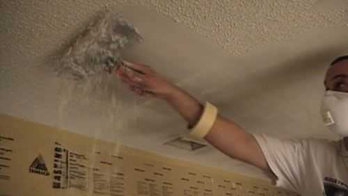 Чем почистить побеленную белую стену перед поклейкой обоев: как смыть побелку со стен быстро и без пыли