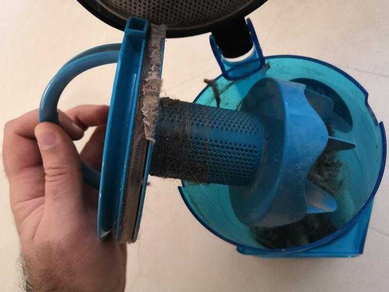 Как почистить фильтр от пылесоса