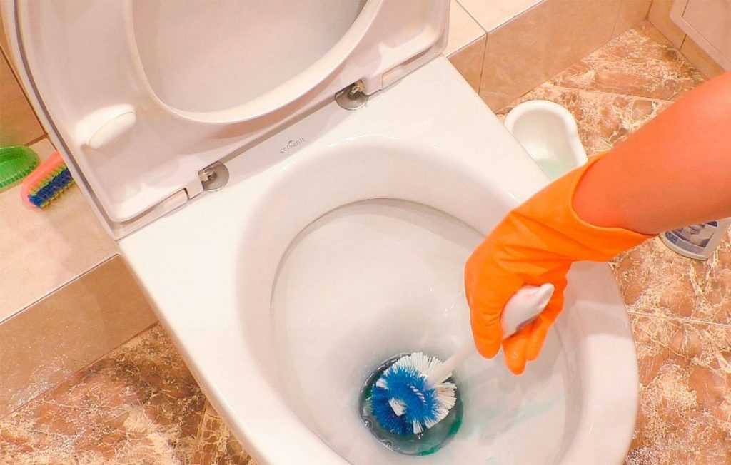 Как народными средствами избавится от запаха канализации в туалете