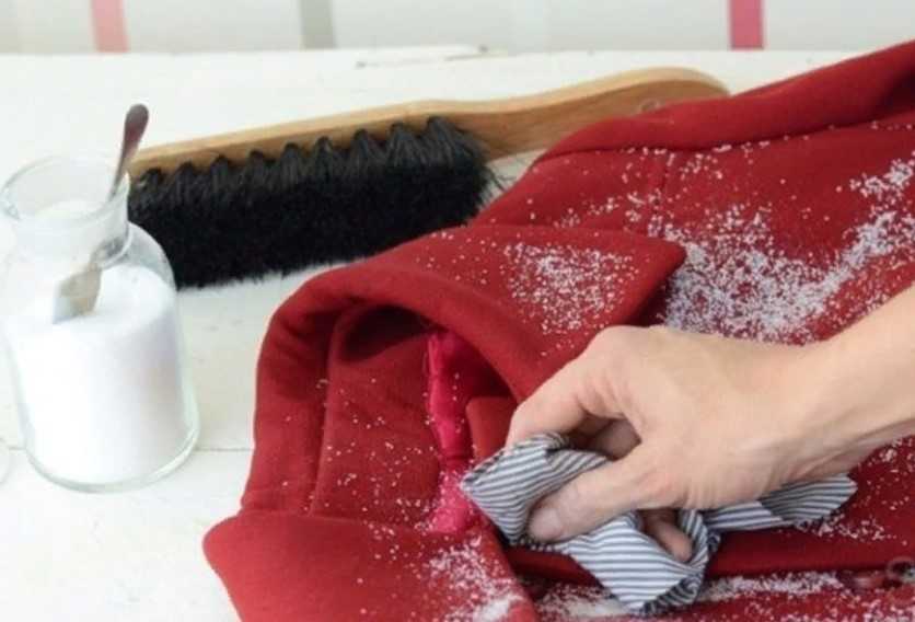 Как почистить воротник пиджака в домашних условиях без стирки