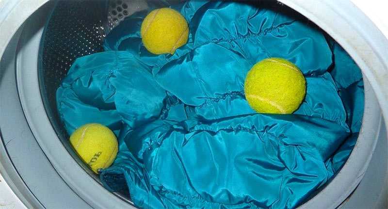 Как правильно стирать пуховик с теннисными мячиками