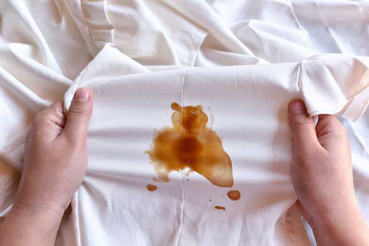 Как отстирать кофе? 23 фото чем удалить пятно с белой одежды, как убрать кофейные пятна с джинсов и светлой рубашки из хлопка