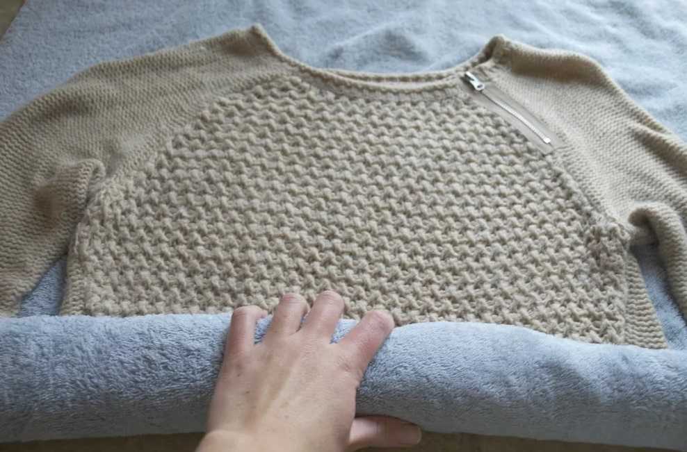 Шерстяной свитер сел после стирки: что делать, как восстановить, причины усадки