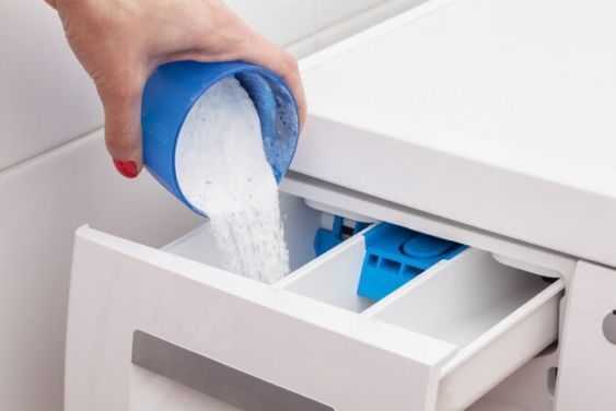 Полезные советы о том, куда заливать жидкий порошок для стиральной машины