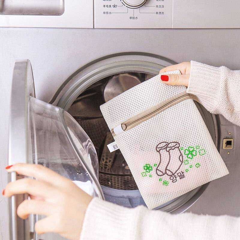 Можно ли стирать в стиральной машине вещи для ручной стирки