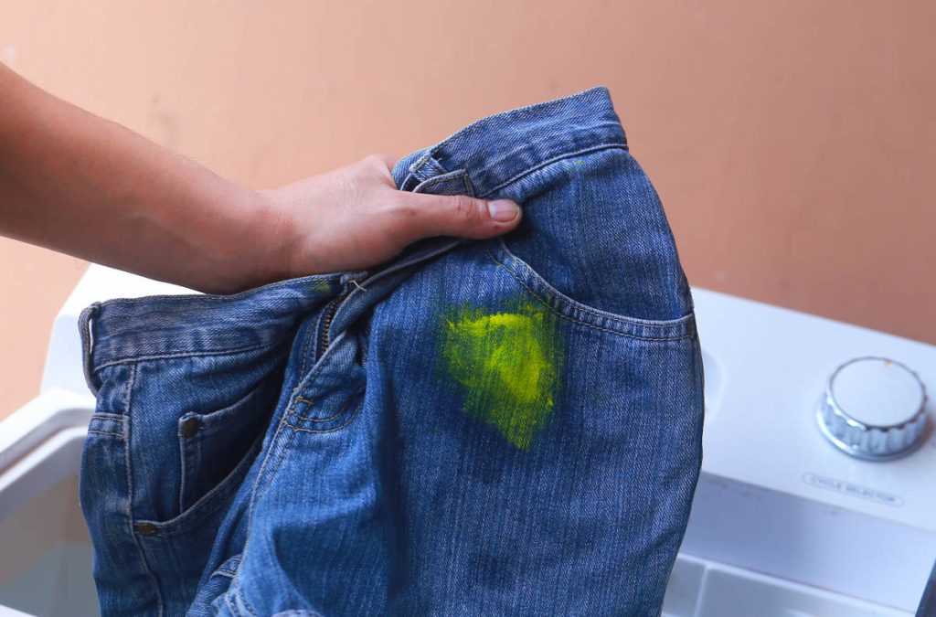 Как вывести жирное пятно с брюк, штанов в домашних условиях