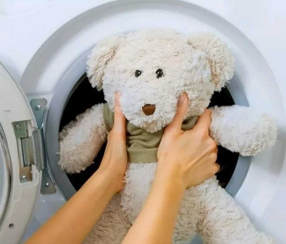 Как стирать мягкие игрушки в стиральной машине? на каком режиме можно использовать машинку автомат, как выстирать