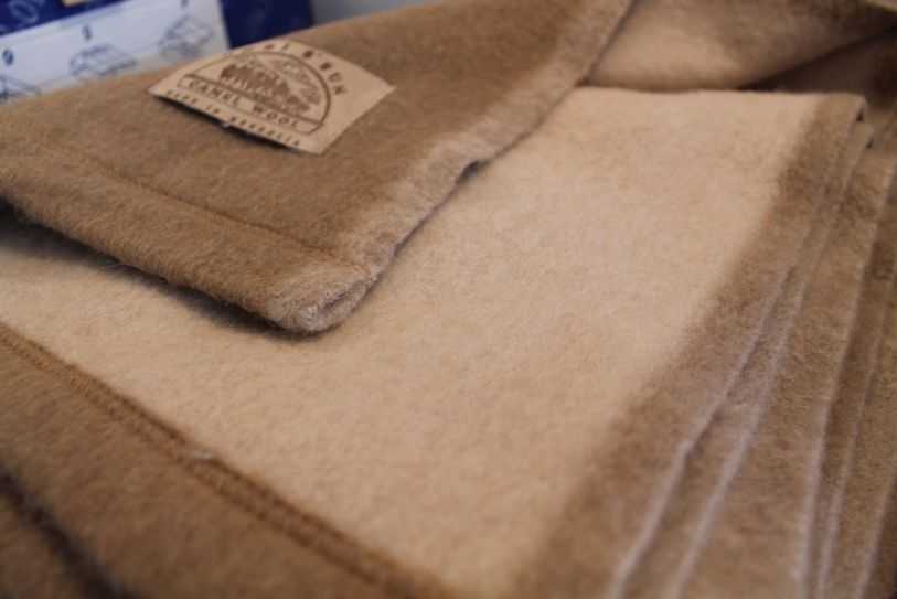 Как стирать верблюжье одеяло? можно ли стирать в стиральной машине-автомате модели из шерсти? стирка вручную в домашних условиях